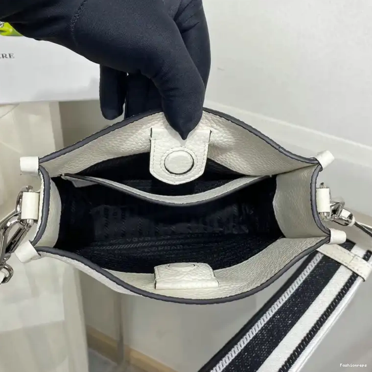 Fashionrepsfam ru Bag 2205YA0046 Prada 0717